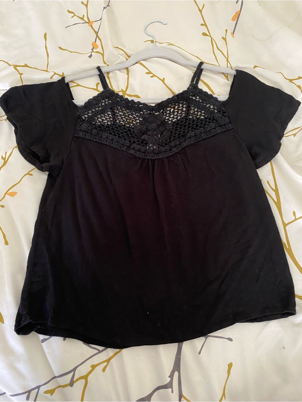 No Boundaries Black Crochet Yoke Camisole Top - Picture 3 of 7